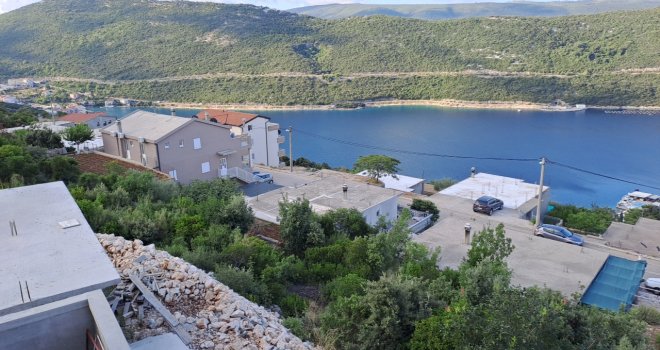 Neum prepun turista, gradi se veliki broj smještajnih objekata