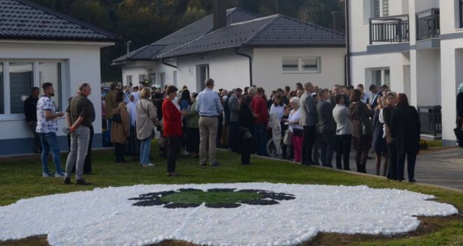 Za majke Srebrenice besplatni smještaj i njega: Otvoren Centar za starija lica 'Hatidža Mehmedović' u Potočarima  