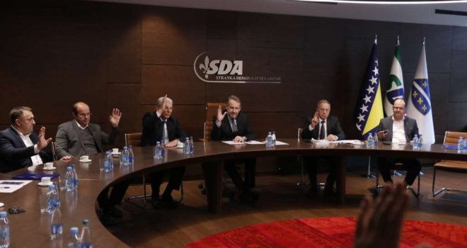 'Trojka srlja u novu izdaju kojom će CIK predati pod punu kontrolu SNSD-u i HDZ-u'