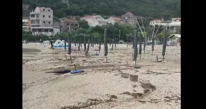 Veliko nevrijeme sručilo se nadomak Neuma: Izlile se septičke jame, fekalije završile na plaži... Pogledajte snimke!