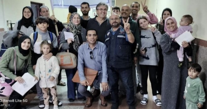 Ambasador Subašić podijelio fotografije bh. državljana s graničnog prijelaza Rafah: 'Tužni i sretni'