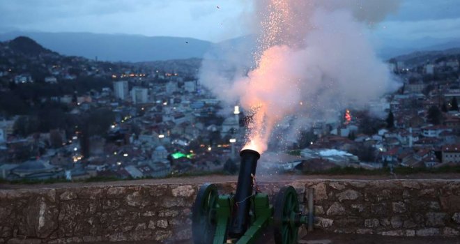 Top sa sarajevske Žute tabije najavio mjesec ramazan