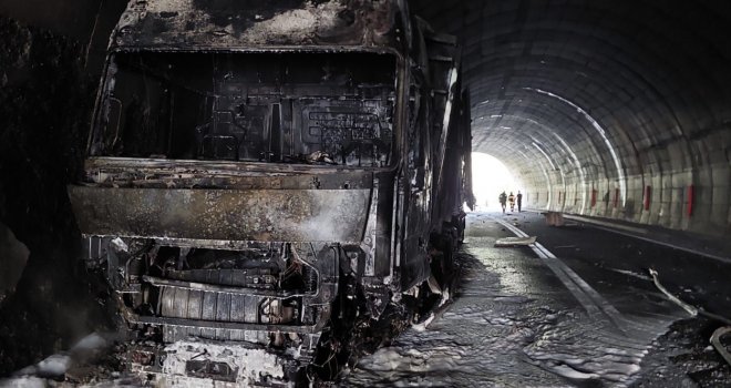 Poznat identitet Sarajlije koji je jutros poginuo u Salakovcu: Izgubio kontrolu nad vozilom pri ulasku u tunel... 